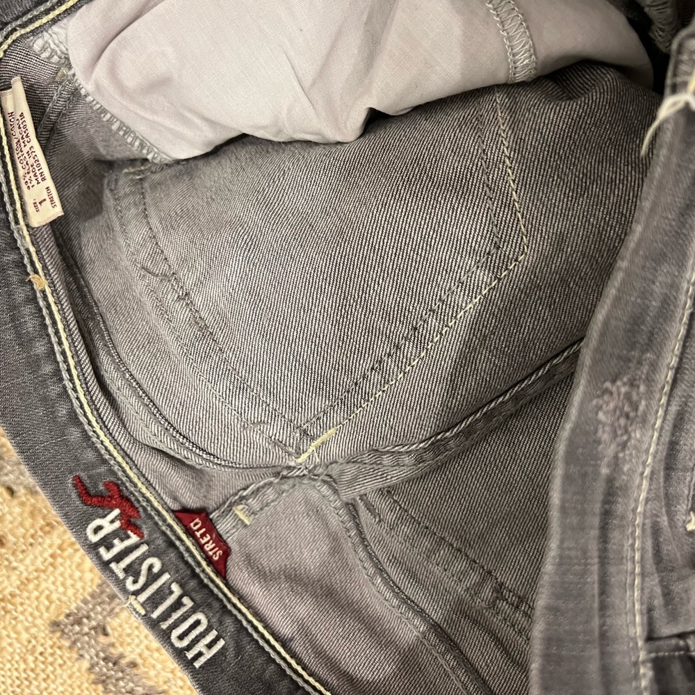 Low rise, Hollister faded grey skinny Jean - Picture 12 of 16